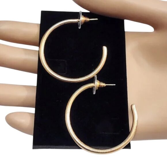 1 1/2 Inch 40mm Open End Hoop Pierced Post Earrings Gold Tone - Picture 5 of 5